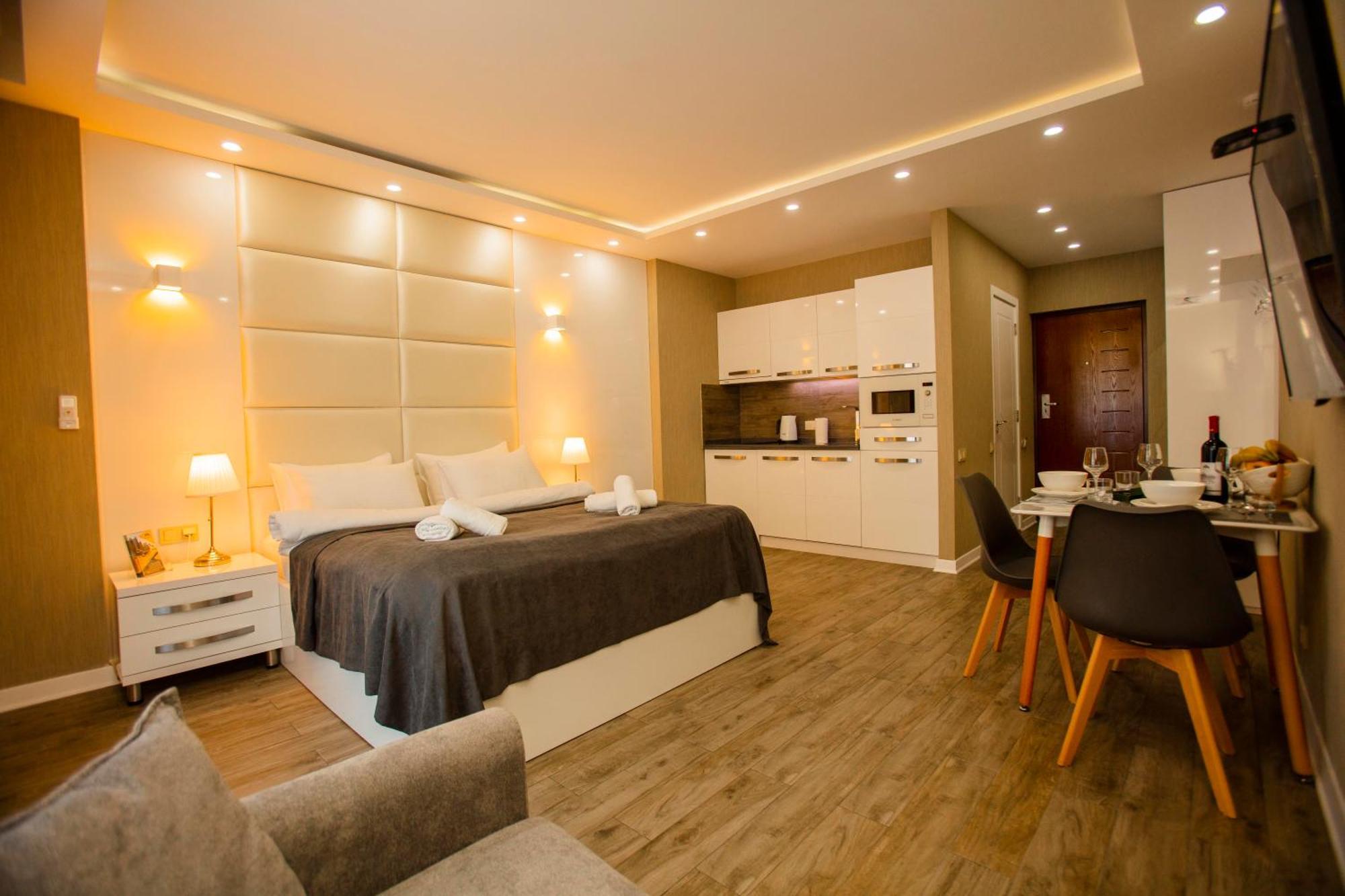 Holiday Premium Apartments Batumi Eksteriør bilde