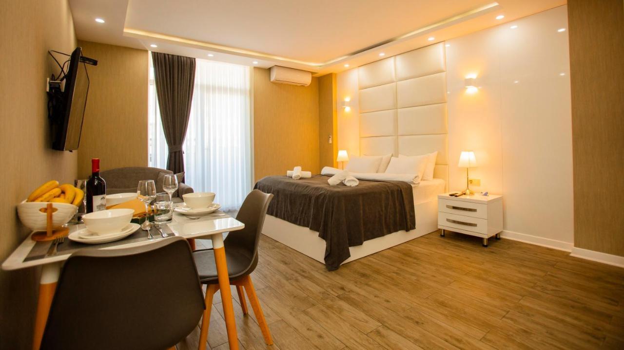 Holiday Premium Apartments Batumi Eksteriør bilde